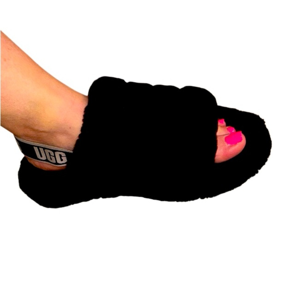 UGG black YEAH Faux fur slides women’s shoes  sandals size 10